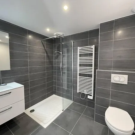 T2 Charmant Avec Piscine, Terrasse Et Garage - Calvi - Fr-1-719-16 *