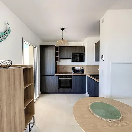 T2 Charmant Avec Piscine, Terrasse Et Garage - Calvi - Fr-1-719-16 * Calvi (Corsica)