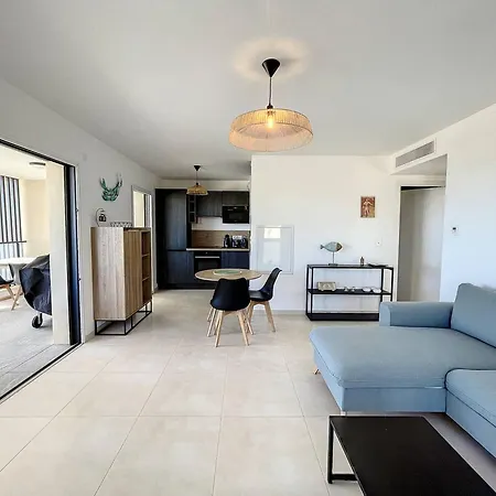 T2 Charmant Avec Piscine, Terrasse Et Garage - Calvi - Fr-1-719-16 * Calvi (Corsica)